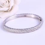 กำไลข้อมือทองคำขาว 18k white gold filled ประดับเพชร CZ ดีไซน์หรู