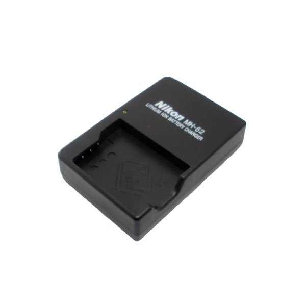 แท่นชาร์จแบตเตอรี่กล้อง ยี่ห้อ Nikon รหัส MH-62 (ENEL-8)