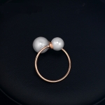 แหวนทองพิ้งโกล์ว 18k pink gold plated ประดับหัวแหวนด้วยมุกสังเคราะห์ ดีไซน์พิเศษทันสมัย ยอดนิยม