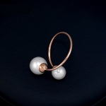 แหวนทองพิ้งโกล์ว 18k pink gold plated ประดับหัวแหวนด้วยมุกสังเคราะห์ ดีไซน์พิเศษทันสมัย ยอดนิยม