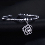 กำไลทองคำขาว 18k white gold plated ประดับจี้เพชร CZ ดีไซน์ดอกกุหลาบ น่ารักมากค่ะ