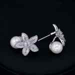 ต่างหูทองคำขาว 18k gold plated ประดับเพชร CZ และมุกสังเคราะห์คุณภาพเยี่ยม