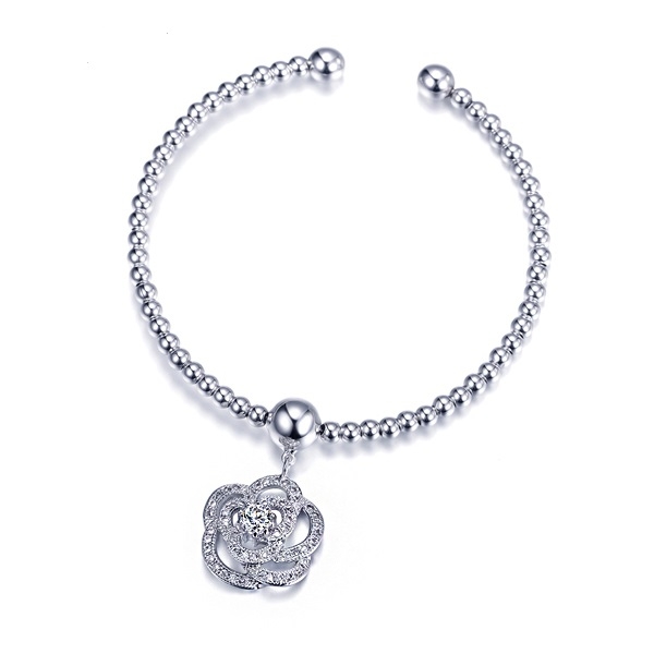 กำไลทองคำขาว 18k white gold plated ประดับจี้เพชร CZ ดีไซน์ดอกกุหลาบ น่ารักมากค่ะ