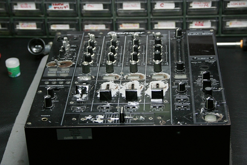DJM-800