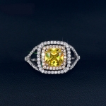 แหวนทองคำขาว 18k white gold plated ประดับเพชร CZ สีเหลืองบุษราคัม ดีไซน์สุดหรู