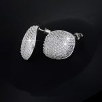 ต่างหูทองคำขาว 18k white gold plated ประดับเพชร CZ จำนวน 147 เม็ด เปล่งประกาย