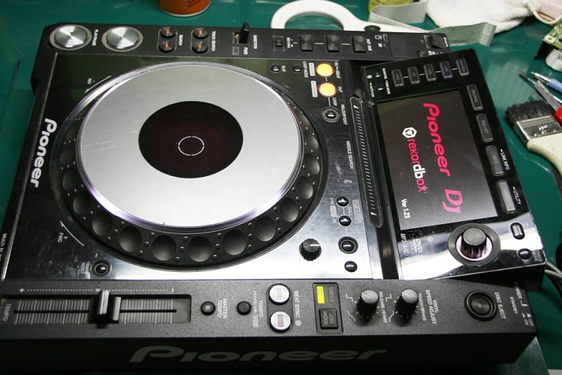 CDJ-2000