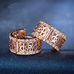 ต่างหูทองชมพู 18k pink gold plated ประดับเพชร CZ พร้อมฉลุลายกุหลาบรอบชิ้น