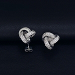 ต่างหูทองคำขาว 18k white gold plated ประดับเพชร CZ ดีไซน์เก๋ สวยน่ารักมากค่ะ