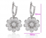 ต่างหูทองคำขาว 18k white gold filled ห้อยตุ้งติ้งดีไซน์ดอกไม้ประดับเพชร CZ สวยมากค่ะ
