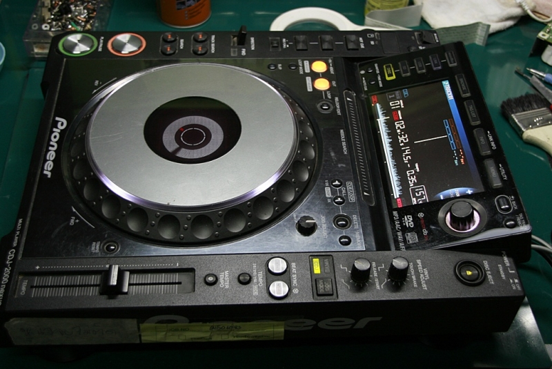 CDJ-2000