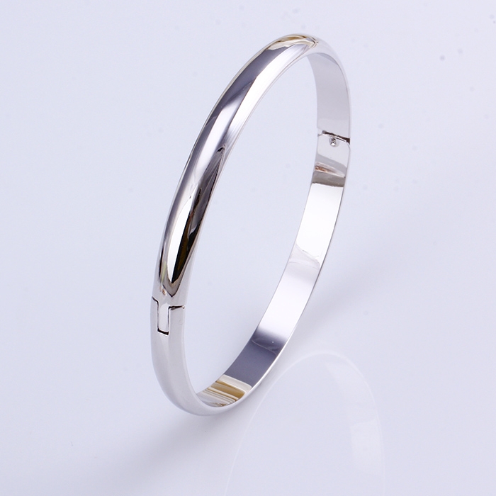 กำไลข้อมือทองคำขาว 18k gold filled แบบเรียบ สวยหรู
