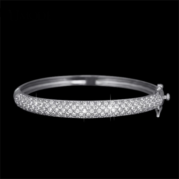 กำไลข้อมือทองคำขาว 18k white gold plated ประดับเพชร CZ เปล่งประกายสุดหรู กำไลข้อมือทองคำขาว 18k white gold plated ประดับเพชร CZ เปล่งประกายสุดหรู