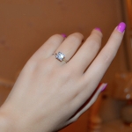 แหวนทองคำขาว 18k white gold plated ประดับเพชร CZ ขนาด 1.25 ct. เปล่งประกายสวยหรู