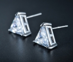 ต่างหูทองคำขาว 18k white gold plated ประดับเพชร CZ เจียรไนเหลี่ยม ดีไซน์ยอดนิยม