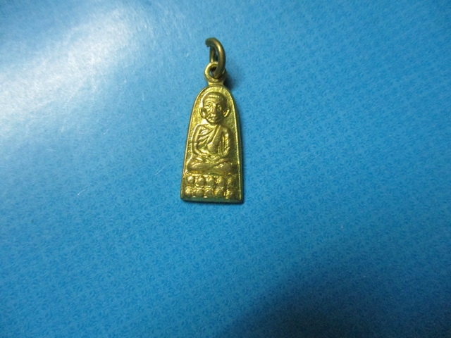 หลวงปู่ทวดวัดช้างไห้ปี08เนื้อทองเหลือง(1)