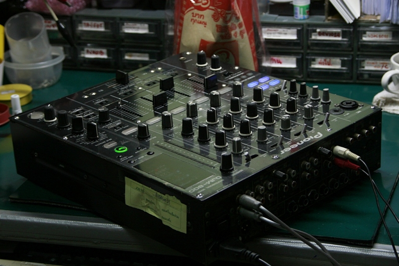 DJM-800