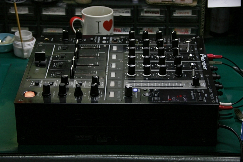 DJM-700
