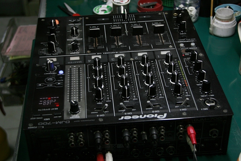 DJM-700