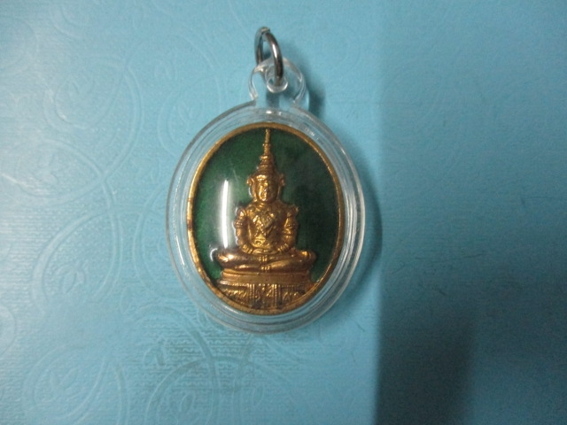 พระแก้วมรกตกาไหล่ทองลงยาปี39