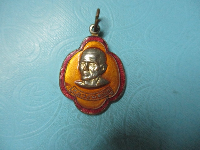 หลวงพ่อเชิดวัดลาดบัวขาวปี22กาไหล่ทองลงยา