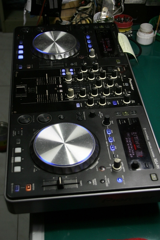 XDJ-R1