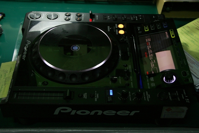 CDJ-2000