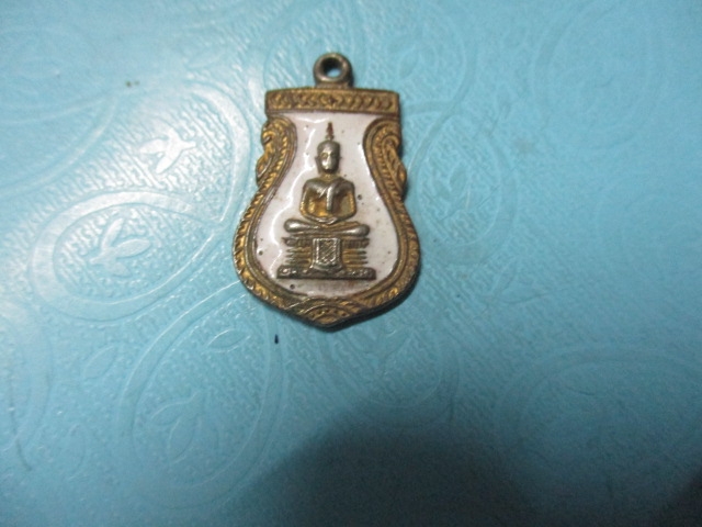 หลวงพ่อโสธรหลังยันต์5กาไหล่ทองลงยาสีขาว