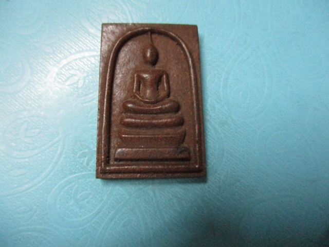 สมเด็จกระเบื้องหลังคาโบสถ์วัดสว่างฟ้าพัทยา