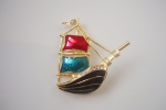 เข็มกลัดติดเสื้อเรือใบ เรือสำเภา เรือโบราณ เคลือบ enamel ลงยาสีสวย