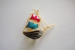 เข็มกลัดติดเสื้อเรือใบ เรือสำเภา เรือโบราณ เคลือบ enamel ลงยาสีสวย