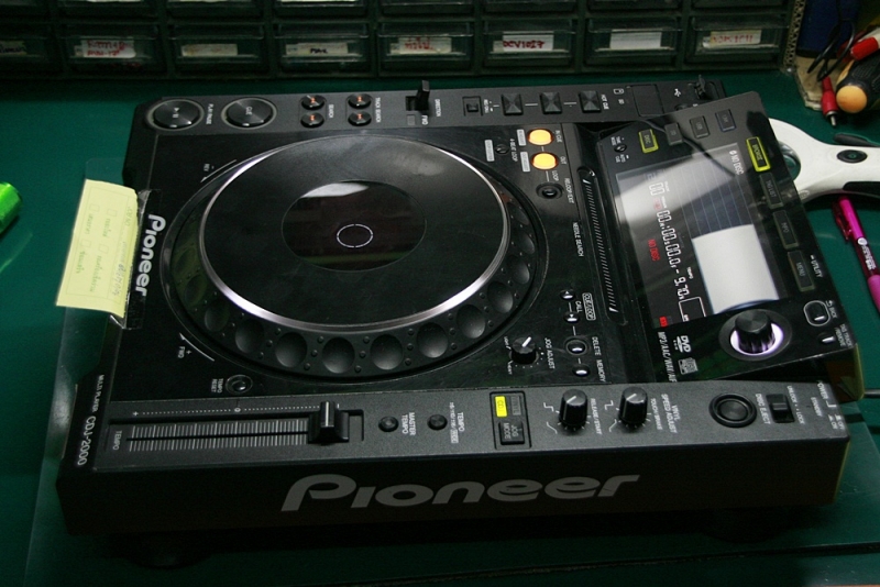 CDJ-2000