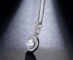 สร้อยคอ 18k Platinum Plated พร้อมจี้ห้อยคอประดับเพชร CZ สุดหรู