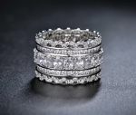 แหวนทองคำขาว 18k White Gold Plated ประดับเพชร CZ รอบชิ้น สวยหรูมากค่ะ