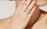 แหวนทองคำขาว 18k White Gold Plated ประดับเพชร CZ รอบชิ้น สวยหรูมากค่ะ