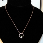 สร้อยทองพิ้งค์โกล์ว 18k Pink Gold Plated ห้อยด้วยจี้ประดับเพชร CZ ดีไซน์เก๋ สวยมากค่ะ