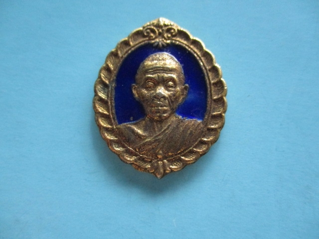 หลวงพ่อคูณรุ่นสก.กาไหล่ทองลงยาปี36
