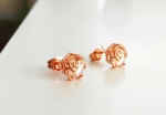 ต่างหูทองพิ้งค์โกล์ว 18k pink gold ประดับเพชร CZ ดีไซน์ดอกกุหลาบ น่ารักมากค่ะ
