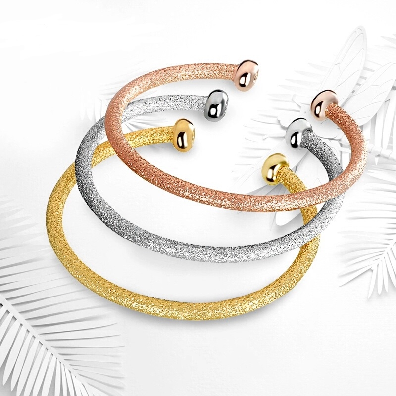 ราคาต่อชิ้น กำไลข้อมือทอง 18k gold / white gold/ rose gold plated แบบขัดทราย ราคาต่อชิ้น กำไลข้อมือทอง 18k gold / white gold/ rose gold plated แบบขัดทราย