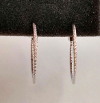 ต่างหูทองคำขาว 18k gold filled แบบห่วงมีตัดลายเพิ่มความหรูหราเวลาสวมใส่ค่ะ