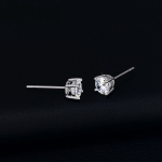 ต่างหูทองคำขาว 18k white gold ประดับเพชร 0.5 ct. ขนาด 5 มม.