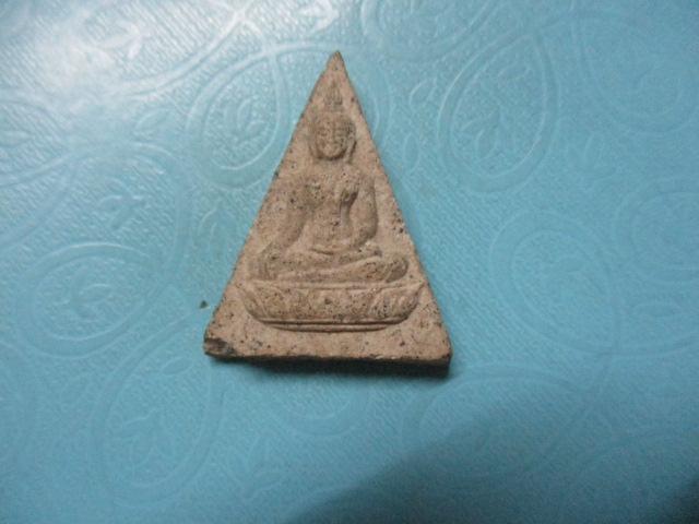 ผงสมเด็จนางพญาเหล็กน้ำพี้วัดพระเชตุพนปี38