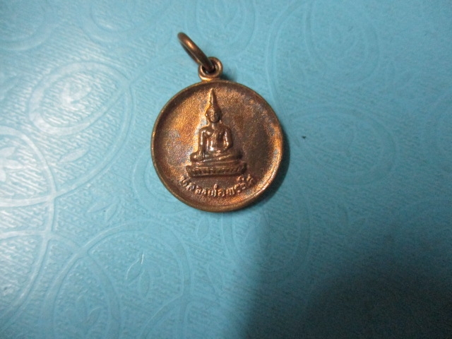 หลวงพ่อพระใสวัดโพธ์ชัยปี44(2)