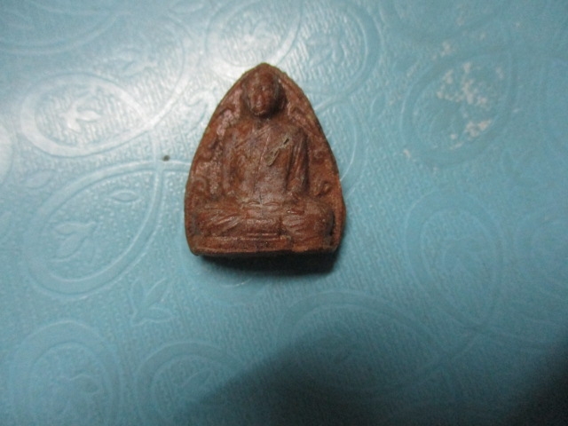ผงใบโพธิ์หลวงปู่คำดีวัดถ้ำผาปู่