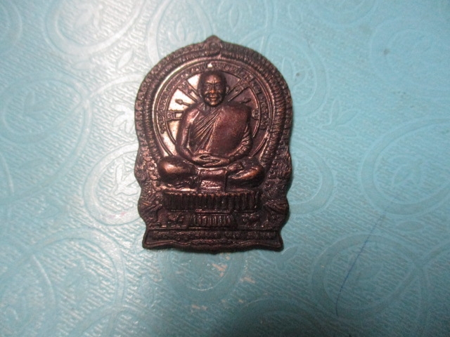 นั่งพานหลวงปู่เหรียญ7รอบพระสุธรรมเจดีย์(1)