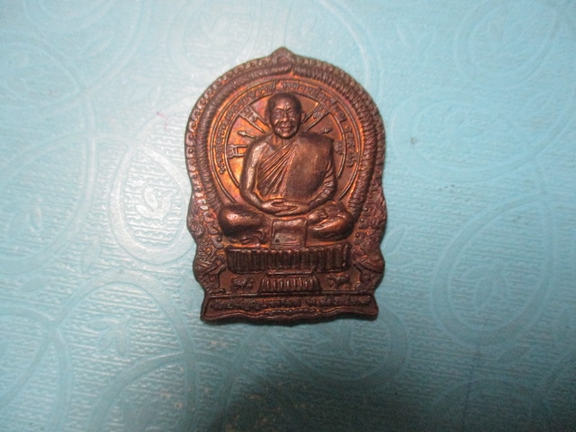 นั่งพานหลวงปู่เหรียญ7รอบพระสุธรรมเจดีย์(2)