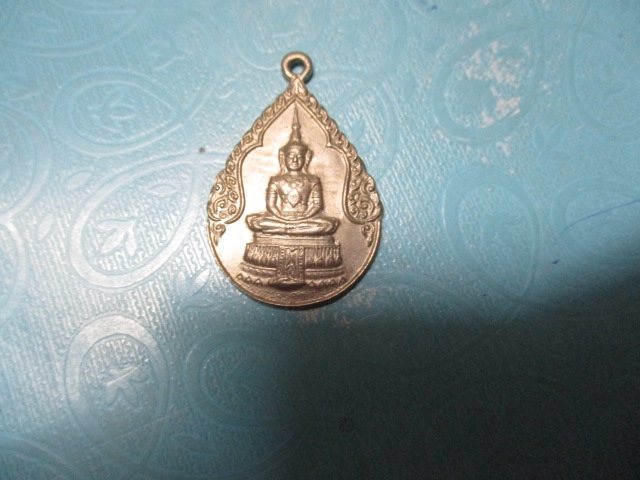 พระแก้วมรกตหลังเสาหลักเมืองฉลองกรุง200ปีปี25เนื้ออัลปาก้า