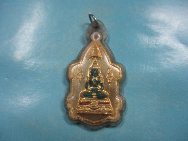 พระแก้วมรกตปี14กาไหล่ทองลงยาเลี่ยม