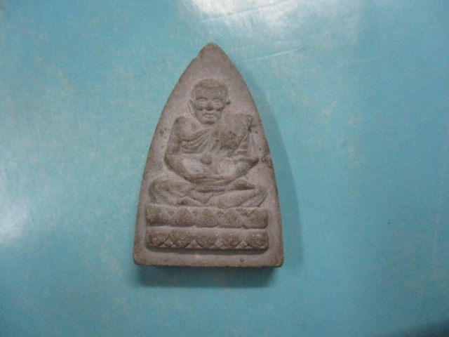 ผงหลวงปู่ทวดปู่จำเนียรวัดธรรมสุขใจสร้างปี39