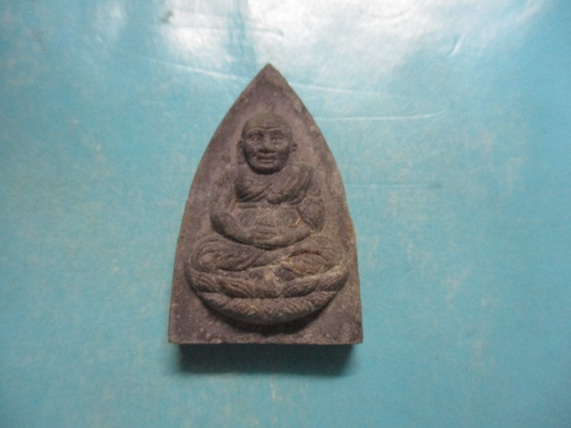 ผงปู่ทวด-พ่อท่านเขียนวัดกระทิงฝังตะกรุด(1)